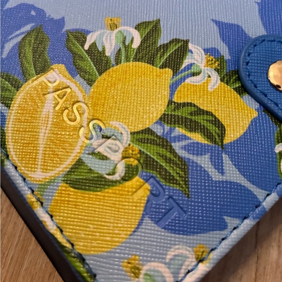 Lemon passport holder - Picture 4 of 7